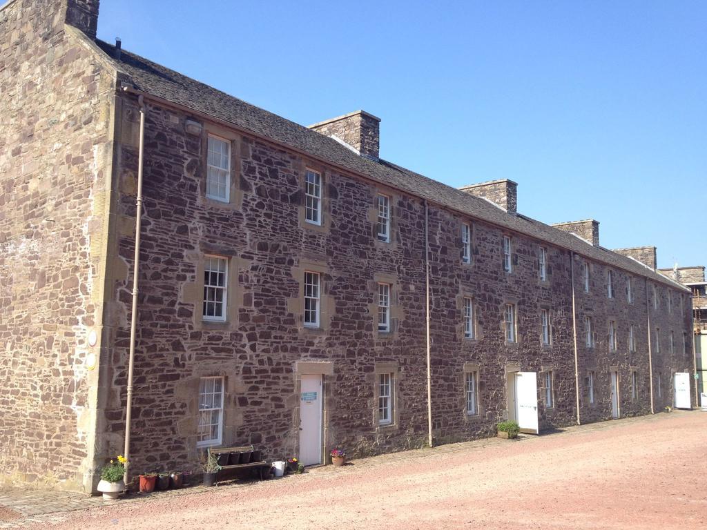 Wee Row Hostel Lanark Exterior photo