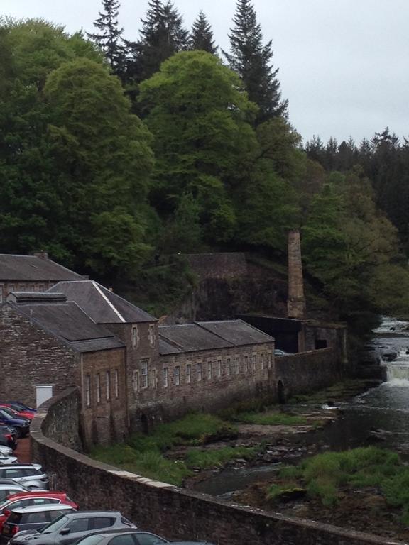 Wee Row Hostel Lanark Exterior photo